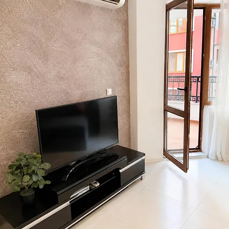 公寓 Beachfront In Aureliya