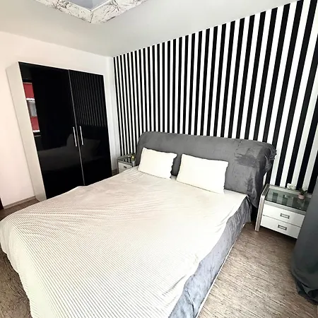 公寓 Beachfront In Aureliya *